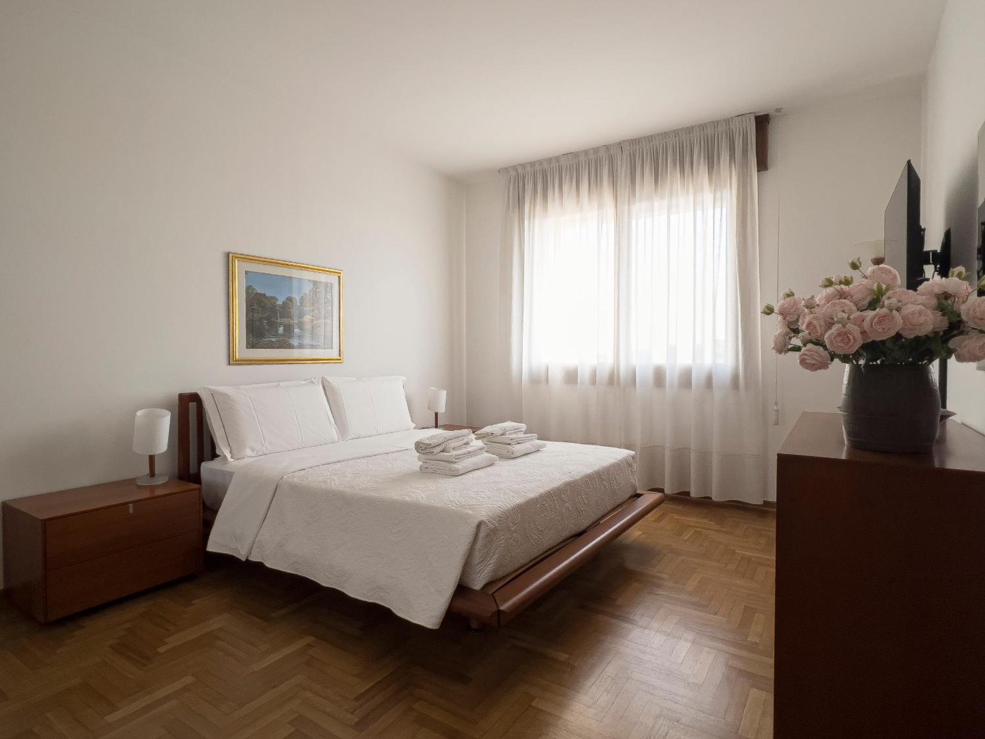 With View Train Station Apartment